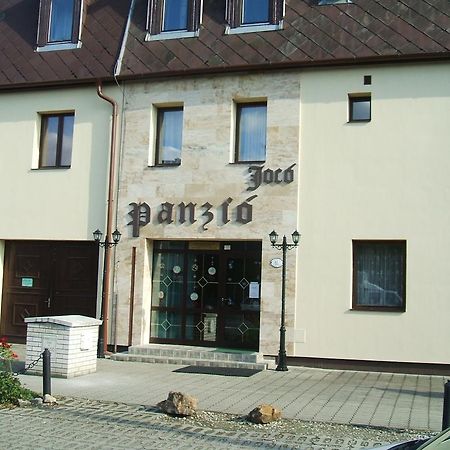 Отель Joco Panzio Ньиредьхаза Экстерьер фото